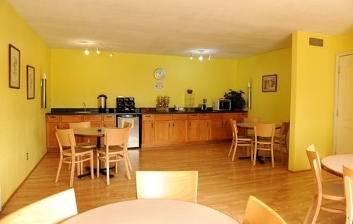 Americas Best Value Inn Story City מראה חיצוני תמונה
